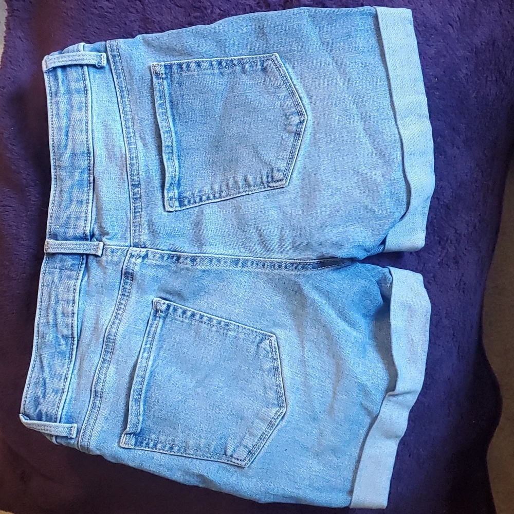 Butterfly Embroidered Jean Shorts Girls - Picture 2 of 3